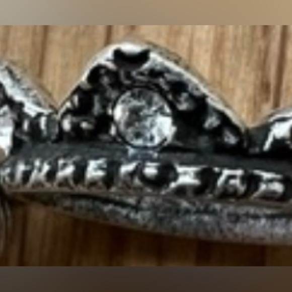 RETIRED: Alex and Ani | Queens Crown charm bracelet. - Picture 15 of 15